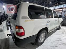 تۆیۆتا لاند کروزەر